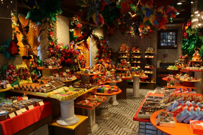 ecommerce-LA MARTRE-min_candy_store_chocolate_shop_chocolate_switzerland-393515